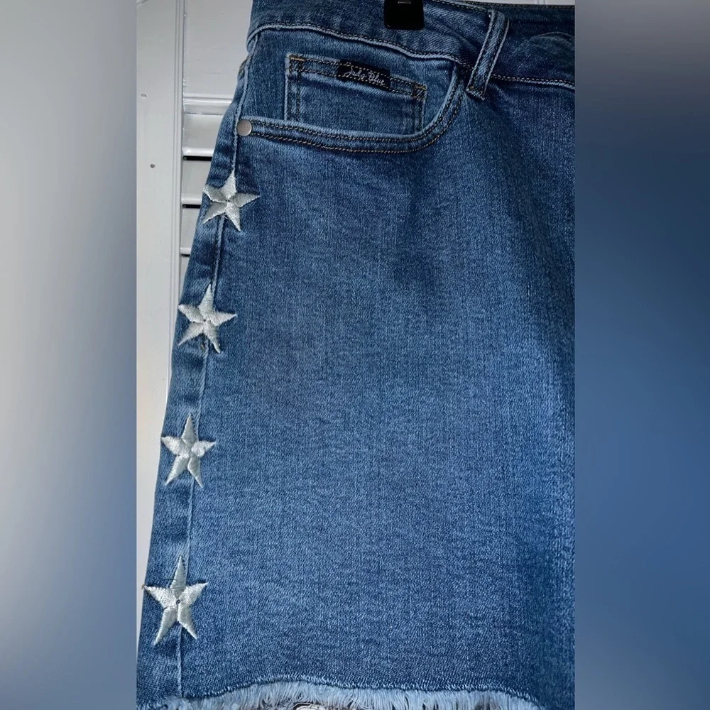 Judy Blue High Rise Star Embroidered Denim Shorts